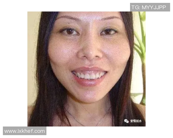 高颧骨的足球明星女性展现独特魅力与实力的完美结合 高颧骨的足球明星女性展现独特魅力与实力的完美结合